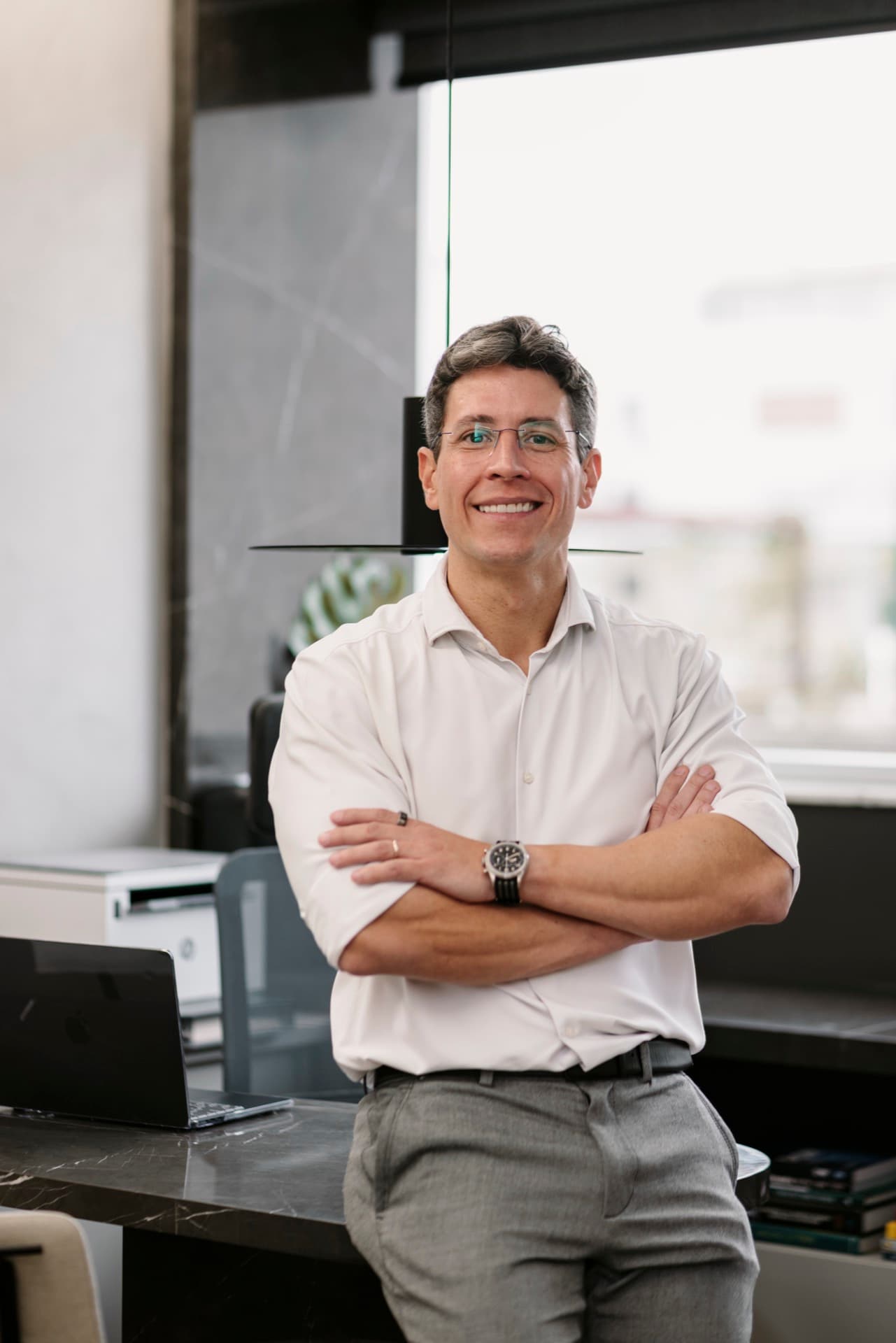 Dr. Carlos Trindade